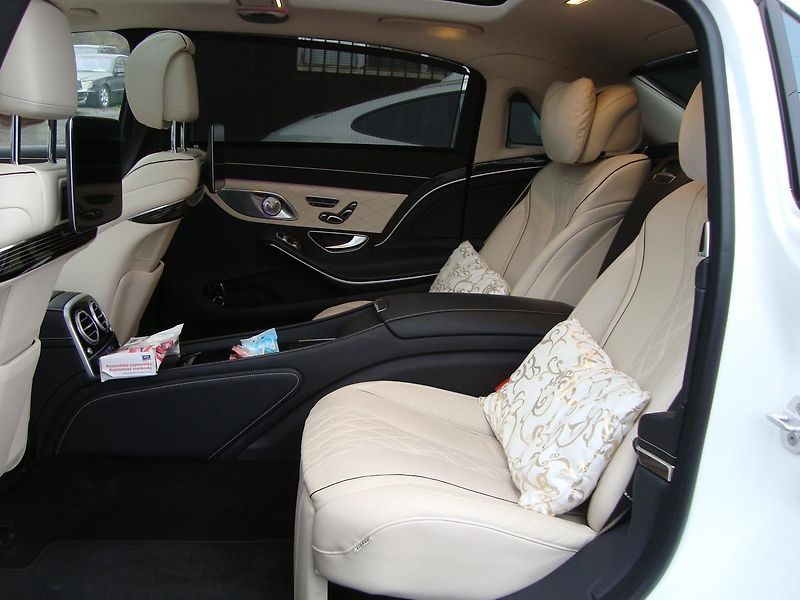 Mercedes-Benz Třídy S (2018) Maybach 560 4-Matic,ČR,1.Maj - fotka 28 z 77