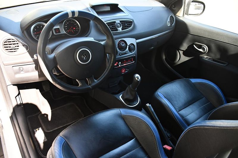 Renault Clio 1,2i 55KW 2xKOLA  - fotka 10 z 36