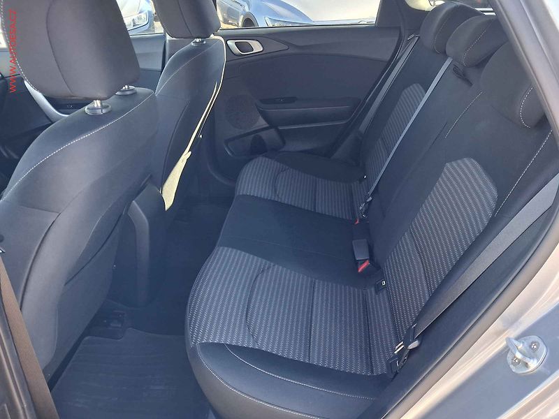Kia Ceed (2022) 1.5 TGDi, 1.maj,ČR, TOP - fotka 10 z 18