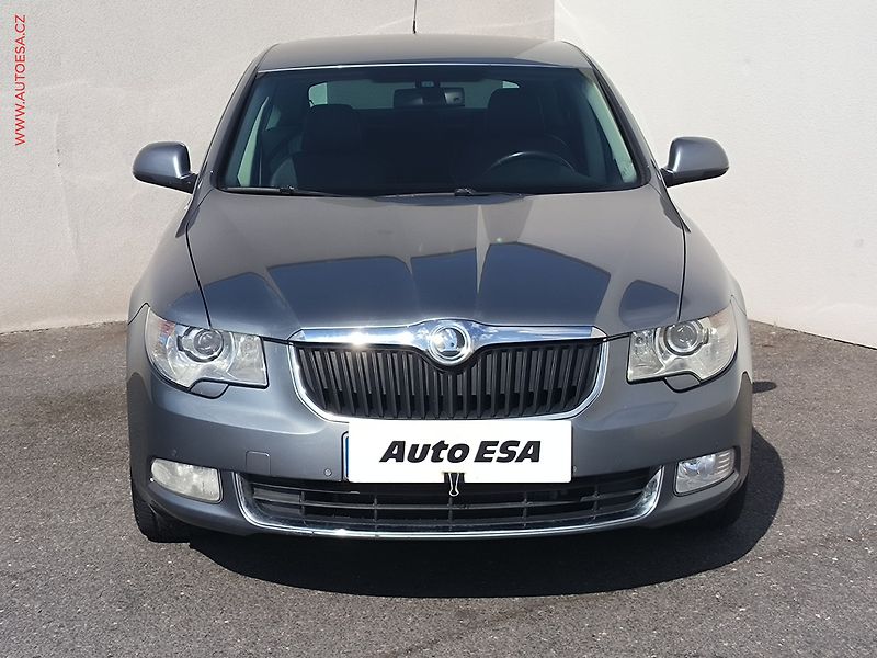 Škoda Superb (2008) 3.6 FSi 4x4, Elegance, AT - fotka 2 z 22