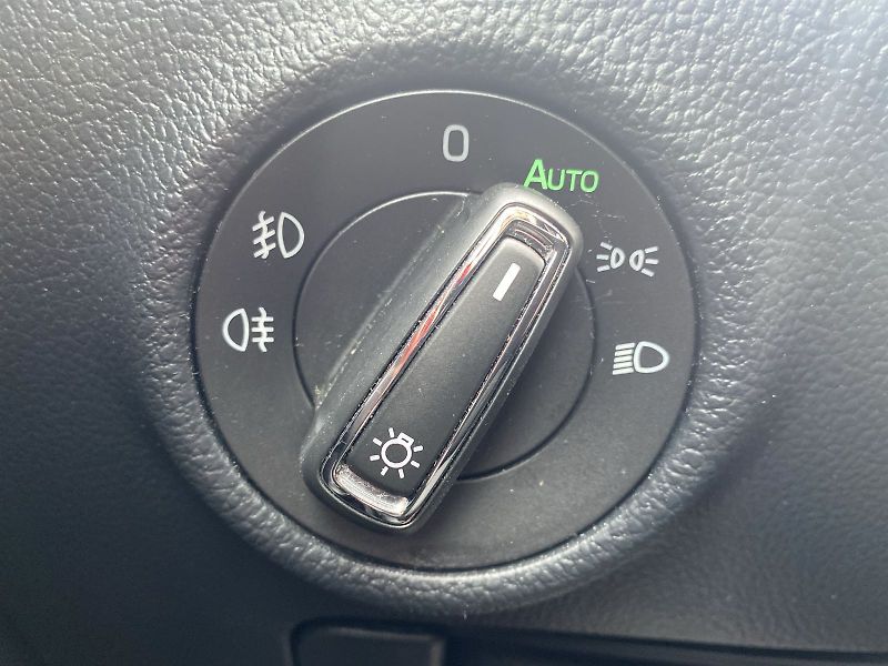 Škoda Superb (2016) Combi 2.0 TDI Ambition - fotka 15 z 31
