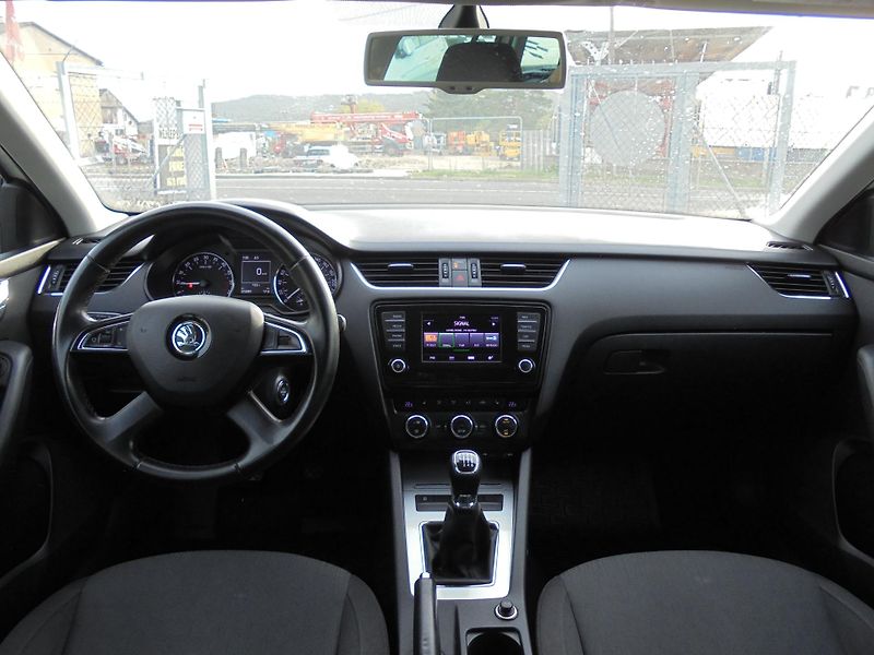Škoda Octavia (2015) 2.0TDI-110 KW -ČR-ALU-SERVISKA - fotka 9 z 11