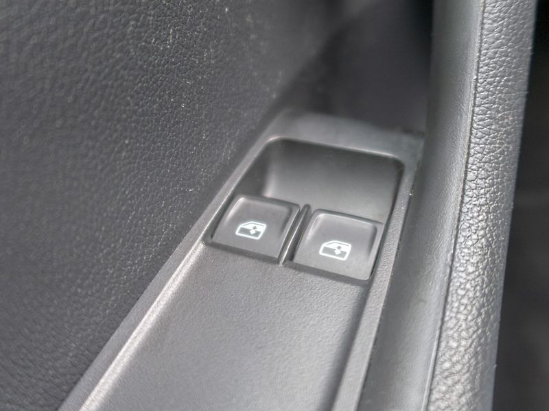 Škoda Fabia (2016) 11/16 1.0i 55KW – TEMPOMAT - fotka 27 z 44