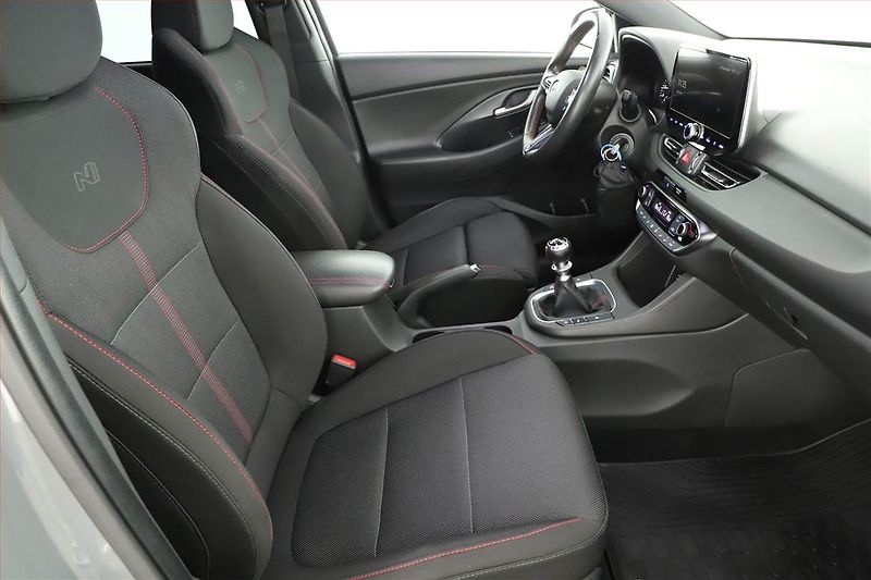 Hyundai i30 (2021) N-Line 1.5 T-GDI MHEV, Navi - fotka 7 z 21