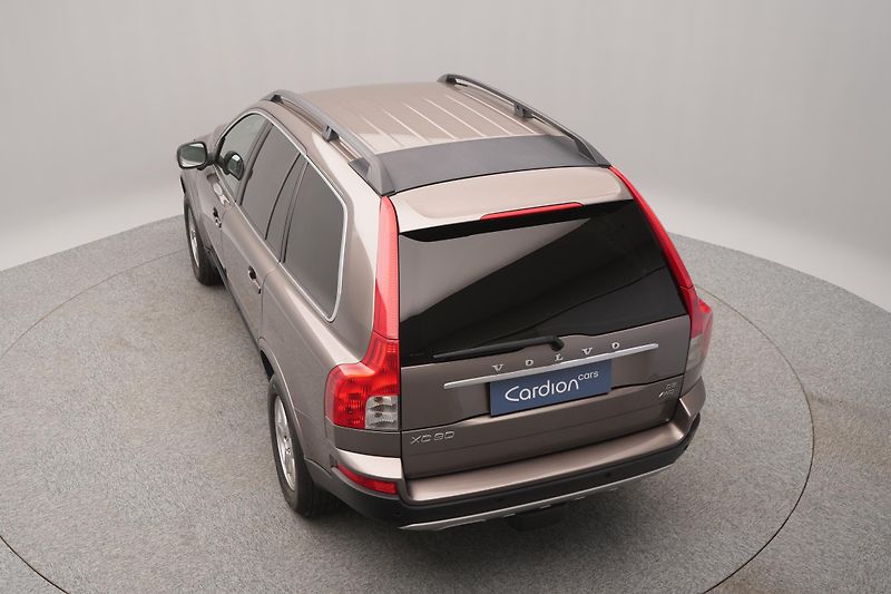 Volvo XC90 D5 AWD SUMMUM AUT CZ  - fotka 14 z 41