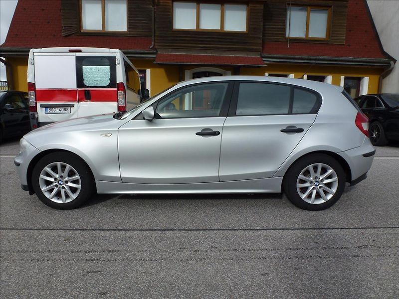 BMW Řada 1 1,6 116i Velmi dobrý stav !!! - fotka 12 z 51