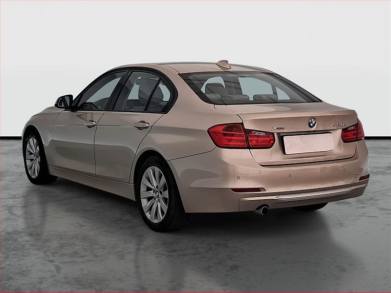 BMW Řada 3 (2015) Modern Line 320 d xDrive, 4X4 - fotka 4 z 20