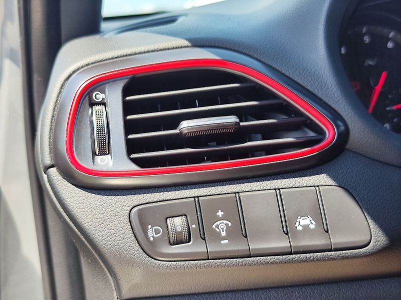 Hyundai i30 2.0 T-GDi/202kW N Performace - fotka 32 z 38
