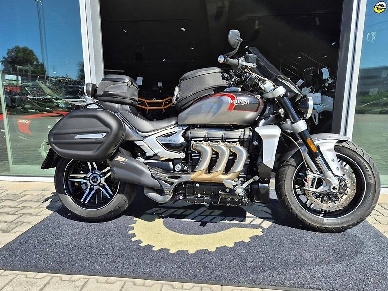Triumph Rocket 3 (2022) GT (2022) – 1. majitel, Odpoče - fotka 3 z 26