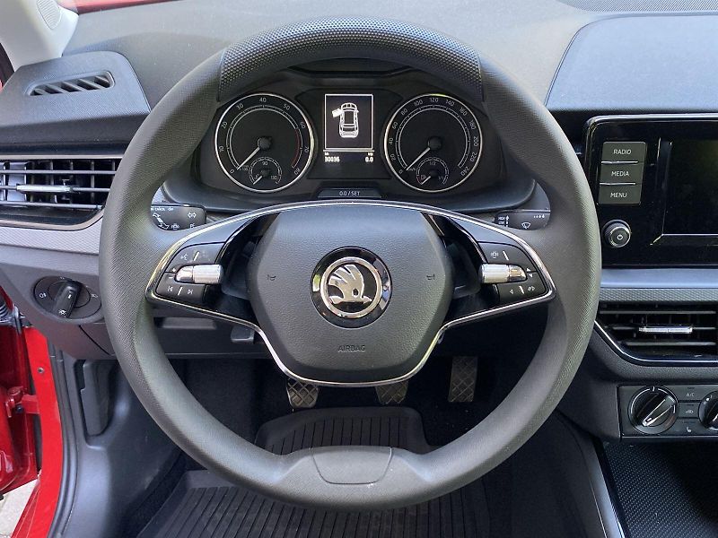 Škoda Kamiq (2023) 1.0 TSI Ambition - fotka 6 z 32