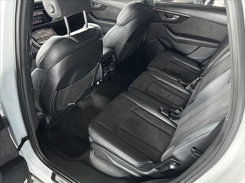 Audi Q7 3,0   50 TDI,QUATTRO,S-LINE - fotka 28 z 37