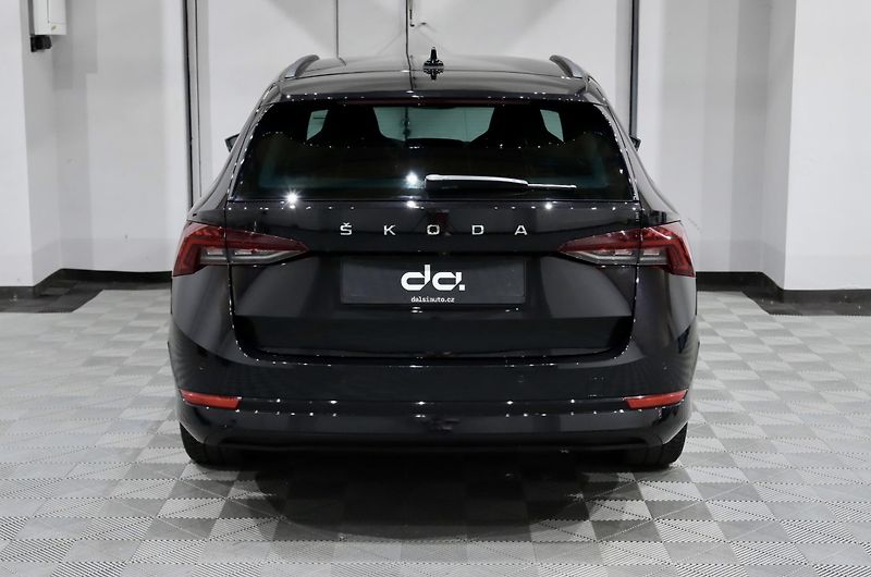 Škoda Octavia 4 Combi 1.5 TSI 110 kW - fotka 7 z 49