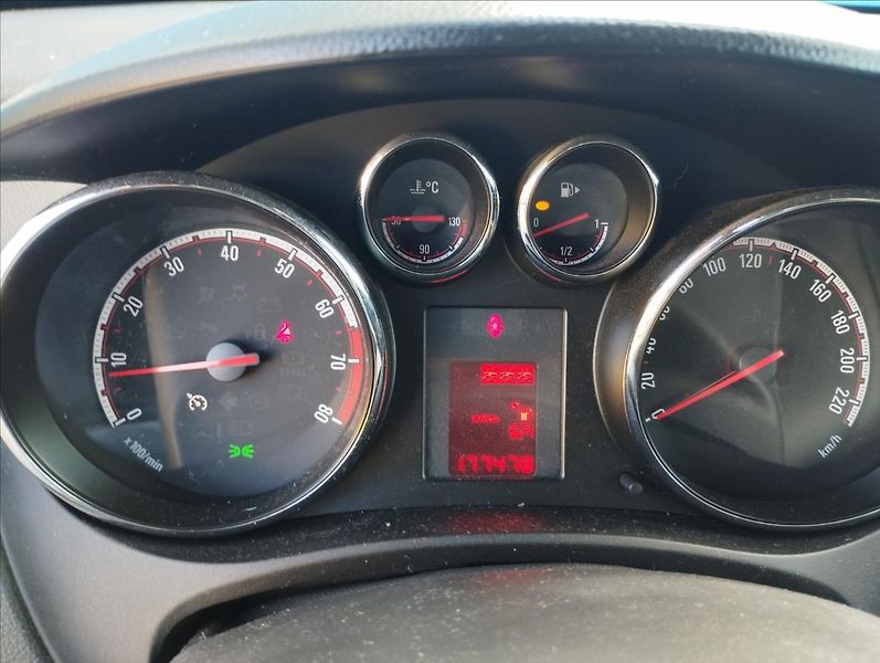 Opel Meriva 1,4 - fotka 16 z 20