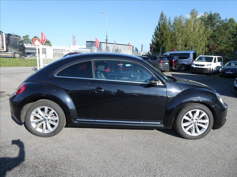 Volkswagen Beetle 1,2 TSi 77kW,1.maj.,po servise - fotka 2 z 52
