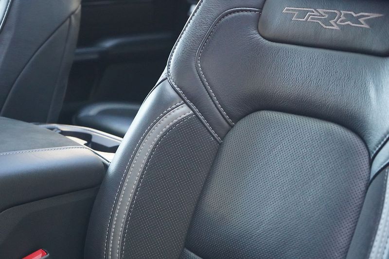RAM 1500 TRX, Equipment Level 2, Harman - fotka 23 z 62