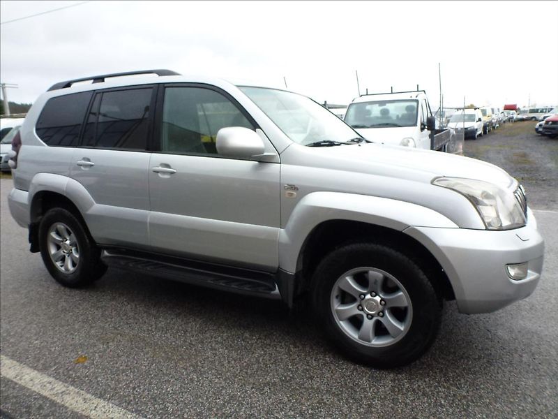 Toyota Land Cruiser 3,0 120 D4-D Lux+ Automat - fotka 7 z 58