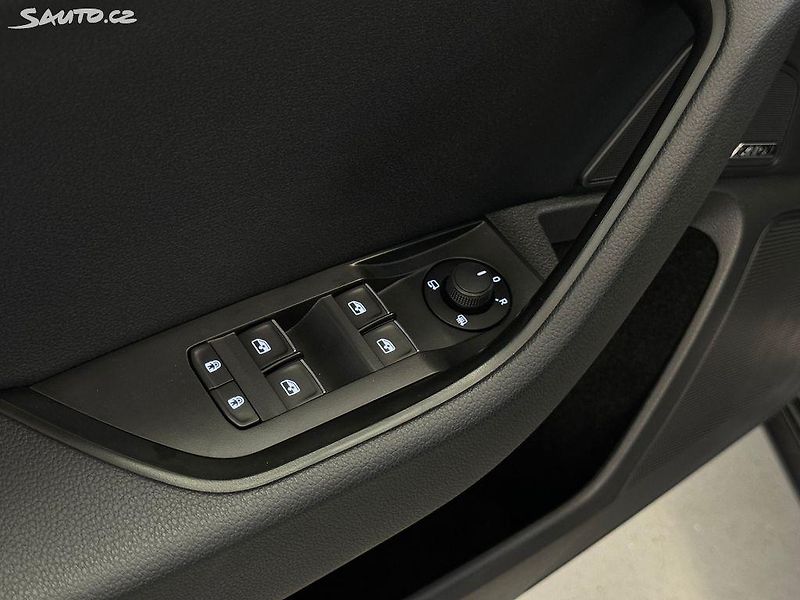Škoda Superb (2018) 2,0TDI KŮŽE NAVI KLIMA  ALU 19 - fotka 32 z 44