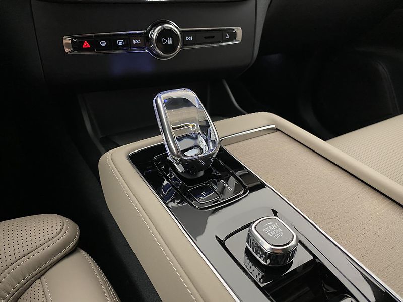Volvo XC90 (2026) T8 AWD Plug-in BRIGHT PLUS 7m - fotka 35 z 69
