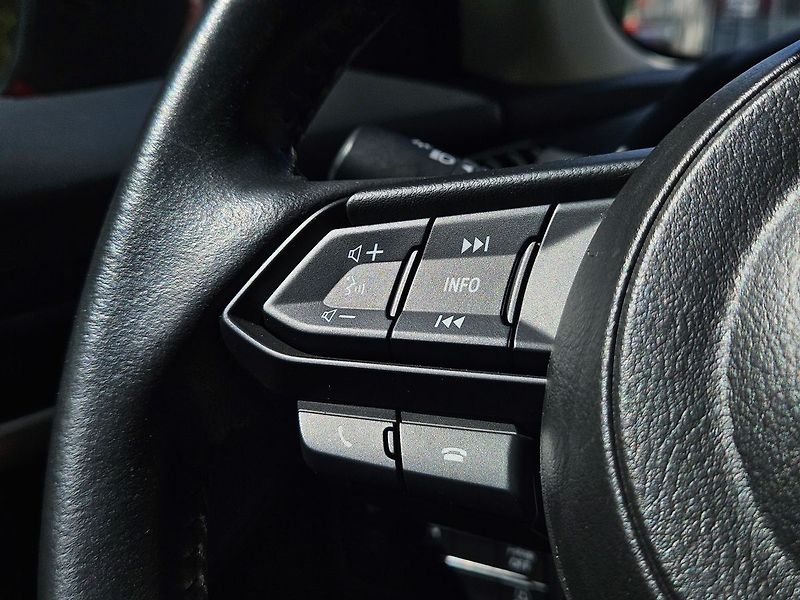 Mazda 2 1,5L SKYACTIV-G 55kW, ČR,1.maj - fotka 17 z 32