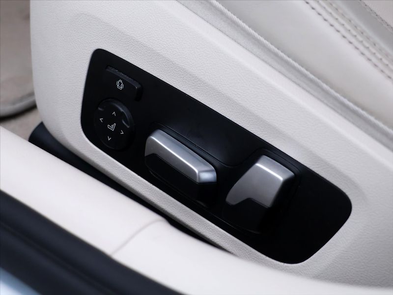 BMW Řada 8 3,0 840i 245kW Gran Coupe DPH - fotka 21 z 49