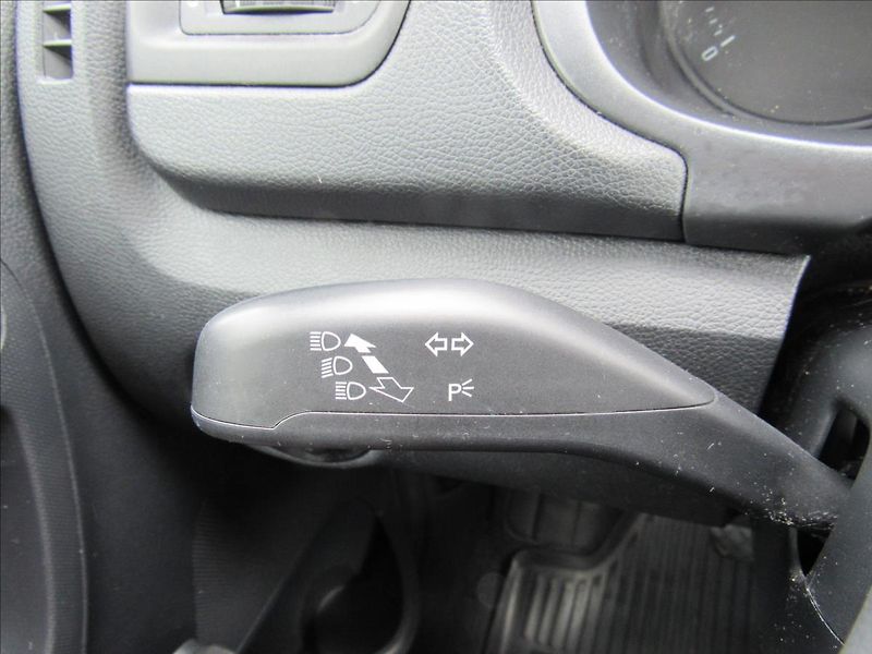 Škoda Fabia 1,2 i 44kW Active - fotka 19 z 28