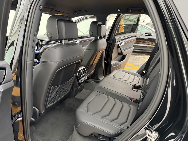 Volkswagen Touareg 3.0Tdi*1-MAJ*DPH*HUD*R-LINE* - fotka 12 z 50