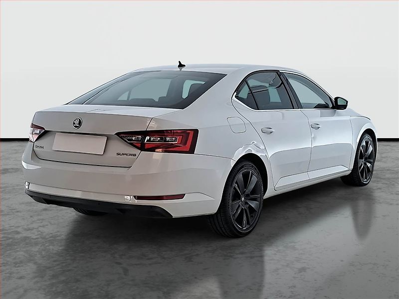 Škoda Superb (2016) 2.0 TDI, Automat, Kůže, Navi - fotka 5 z 20