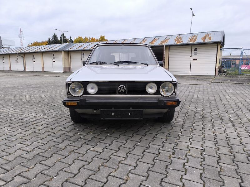 Volkswagen Golf (1982) PŮVODNÍ STAV,KOMPLETNÍ DOK. - fotka 2 z 50