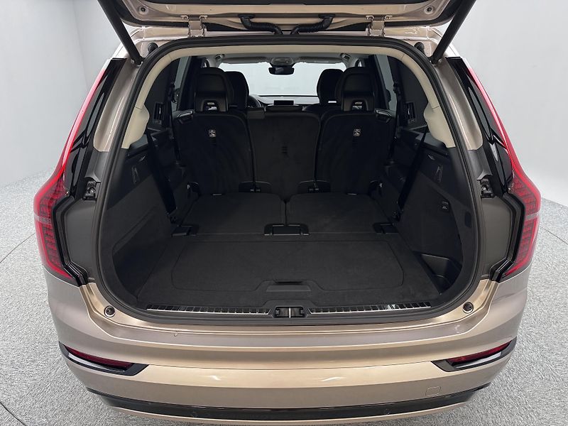 Volvo XC90 (2026) T8 AWD Plug-in DARK PLUS 7m - fotka 5 z 29