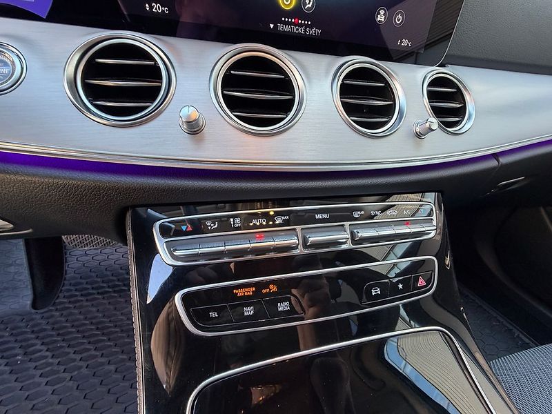 Mercedes-Benz Třídy E (2022) - fotka 42 z 55