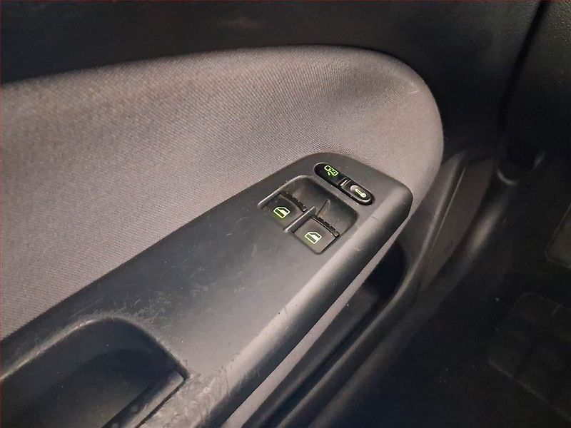 Škoda Octavia (2009) 1.6, Tažné, za skvělou cenu - fotka 16 z 17