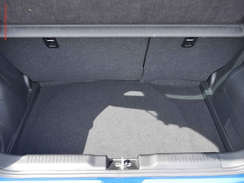 Suzuki Swift (2019) 1.0 Boosterjet, ČR, AC - fotka 7 z 18