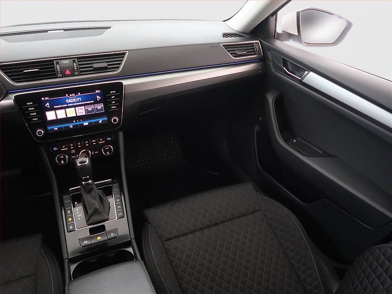 Škoda Superb (2018) Ambition 2.0 TDI, Automat - fotka 8 z 21