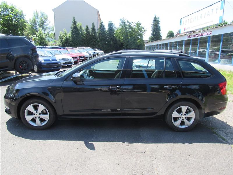 Škoda Octavia 1,6 TDi 85kW Style - fotka 7 z 29