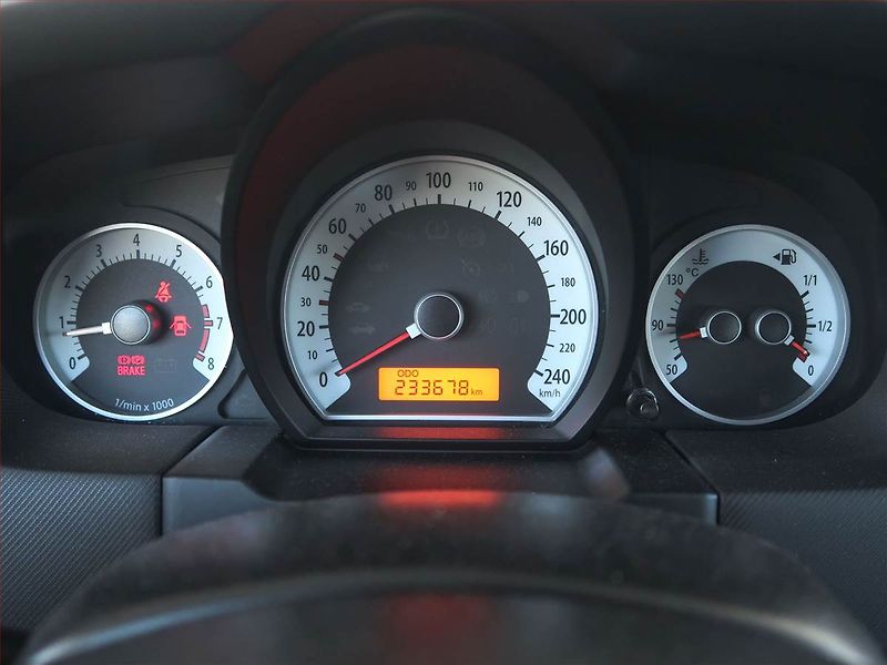 Kia Ceed (2009) 1.6 CVVT, nová STK, zamluveno - fotka 11 z 14