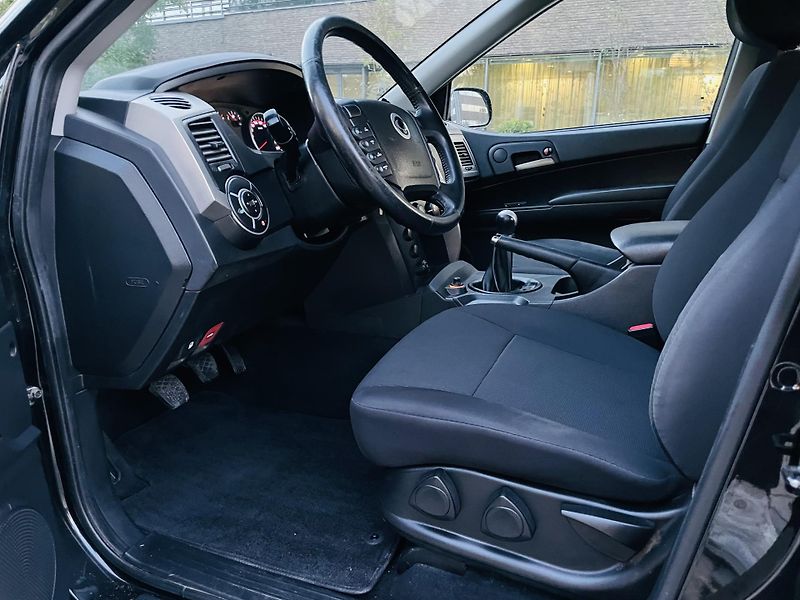 SsangYong Actyon 2.0TD 4x4 MAN SERVISKA TAŽNÉ - fotka 28 z 41