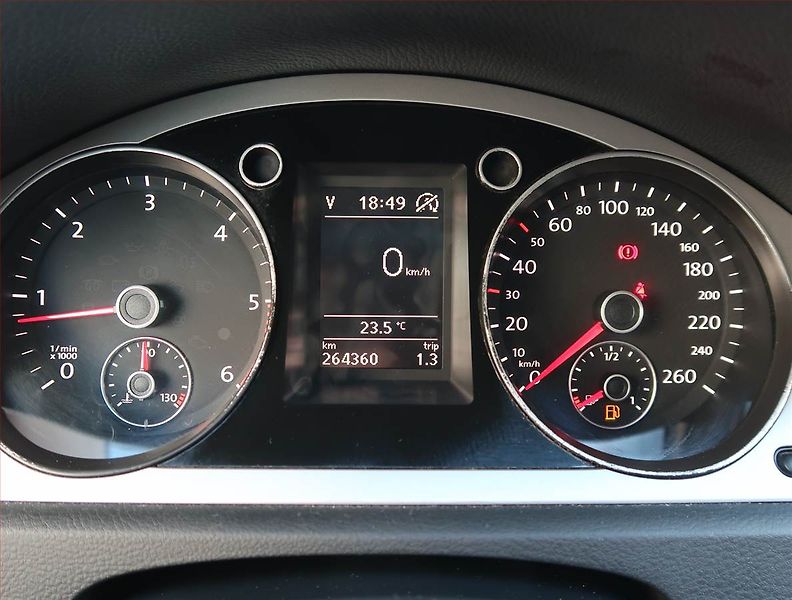 Volkswagen Passat (2010) Highline 1.6 TDI, Eko.zaplacen - fotka 11 z 13