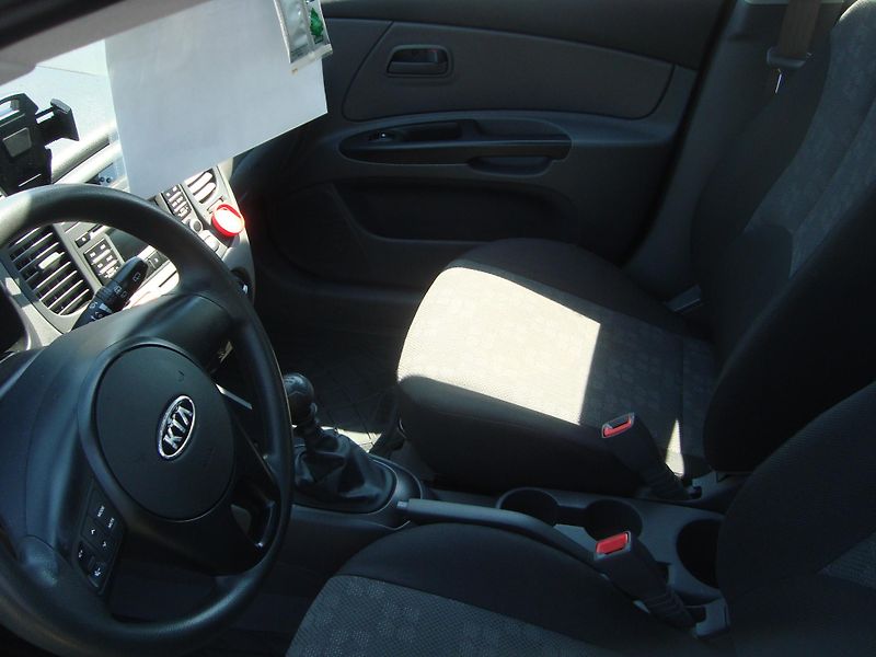 Kia Rio (2011) 1,4CVVT - fotka 11 z 17
