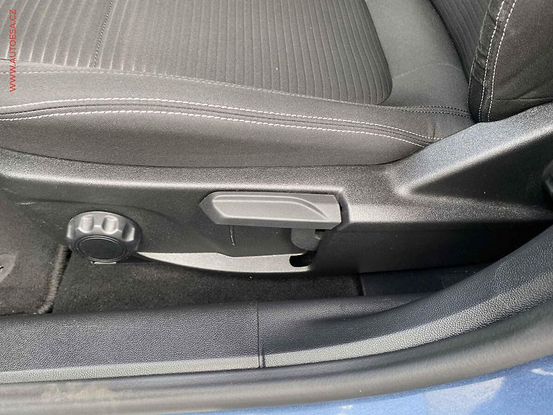 Ford Focus (2019) 2.0 TDCi, Titanium, AT, LED - fotka 14 z 18