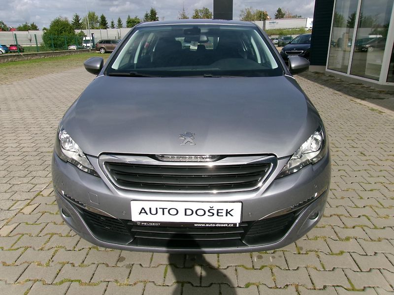Peugeot 308 - fotka 2 z 16