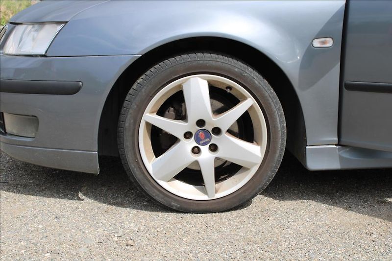 Saab 9-3 2,0 i  AUTOMAT, KLIMA - fotka 24 z 28