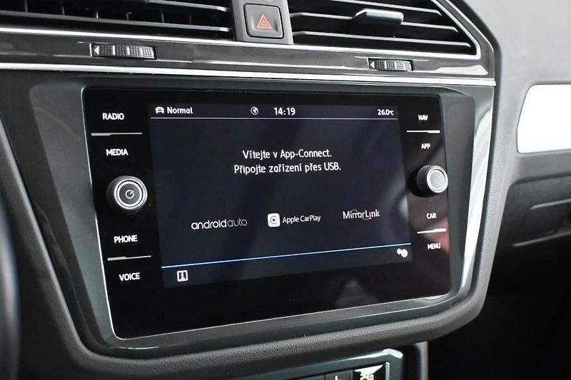 Volkswagen Tiguan (2021) 2.0 4Motion LED Matrix DSG ACC - fotka 22 z 35