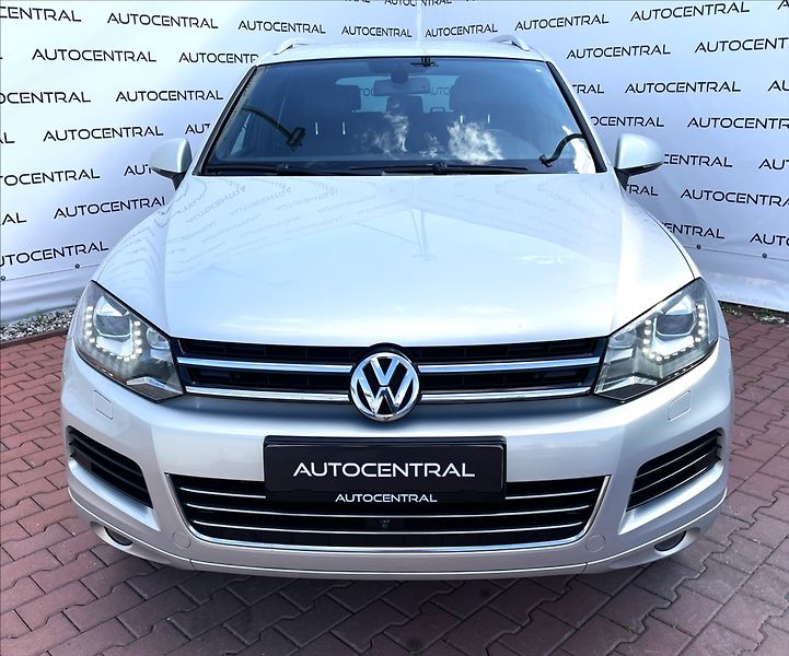 Volkswagen Touareg 3,0 TDi,V6,180kW,4x4,STK 5/28 - fotka 2 z 28