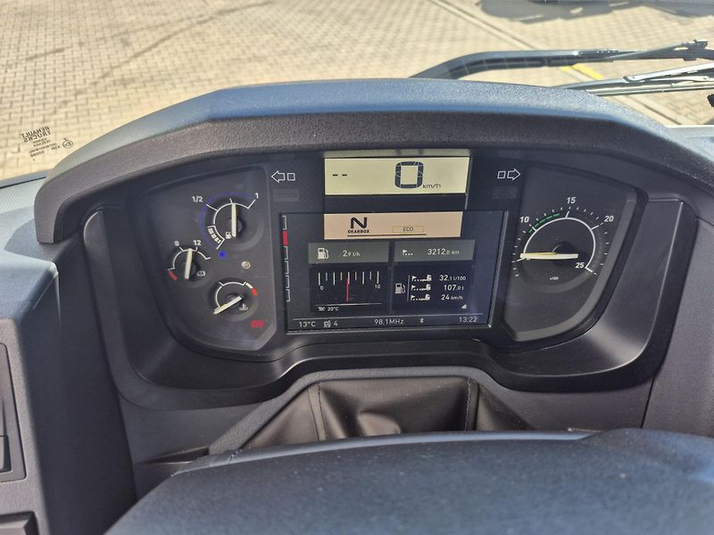 Renault Trucks T (2023) 440 ADR - cisternový vůz - fotka 9 z 13