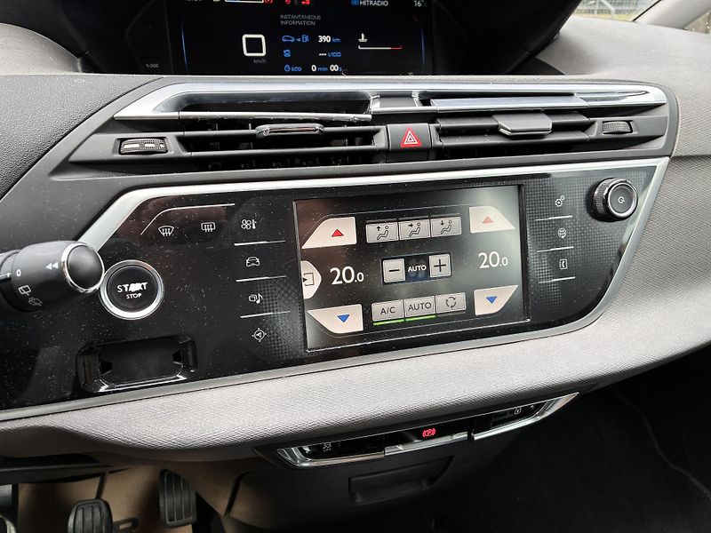 Citroën C4 Picasso 1.6HDi 85kW NAVIGACE,TAŽNÉ - fotka 21 z 30