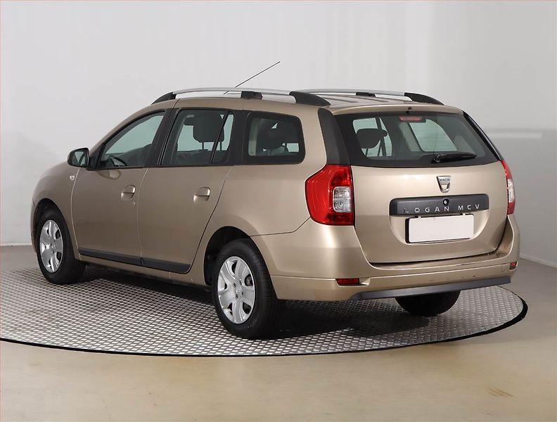 Dacia Logan (2020) 1.0 SCe - fotka 4 z 14