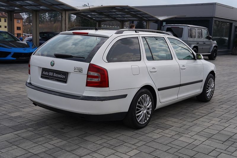 Škoda Octavia 1.6 FSI/116PS/Elegance/kůže/ČR - fotka 6 z 39