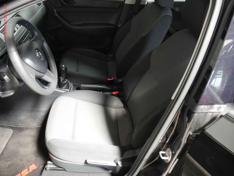 Škoda Rapid (2015) 1.2 TSi, AC, STK2/28 - fotka 9 z 15