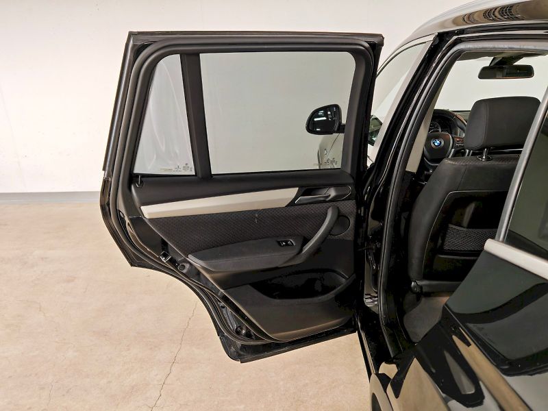 BMW X3 (2016) 2.0 D 140 kW XDRIVE - fotka 20 z 28