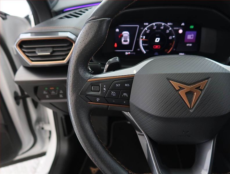 Cupra Formentor (2022) 1.5 TSI - fotka 25 z 28